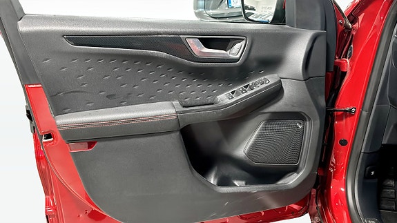 Ford Kuga 11 of 18