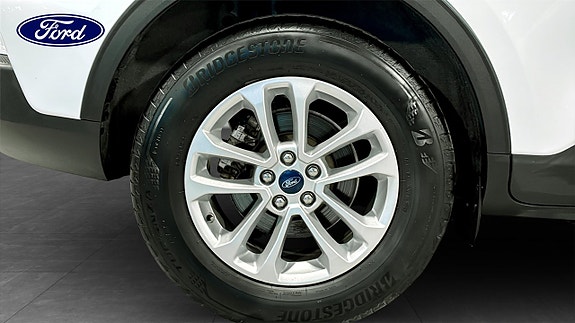 Ford Kuga 9 of 18