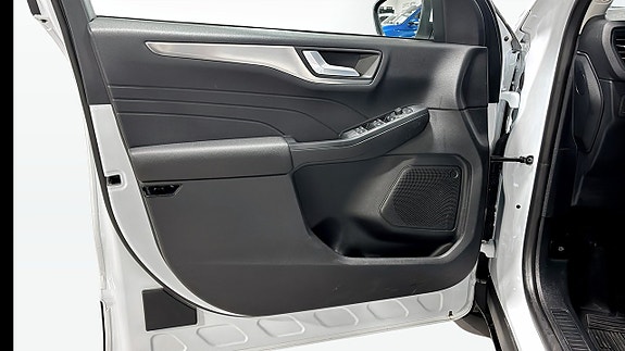 Ford Kuga 11 of 18