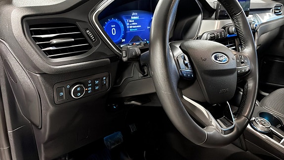 Ford Kuga 16 of 18