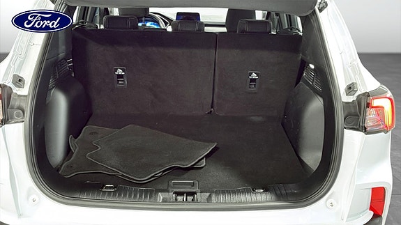Ford Kuga 10 of 18