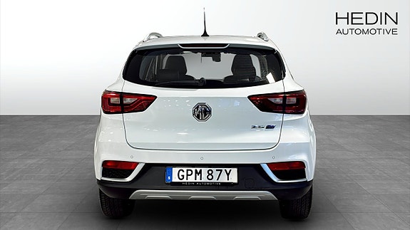 MG ZS 7 of 18