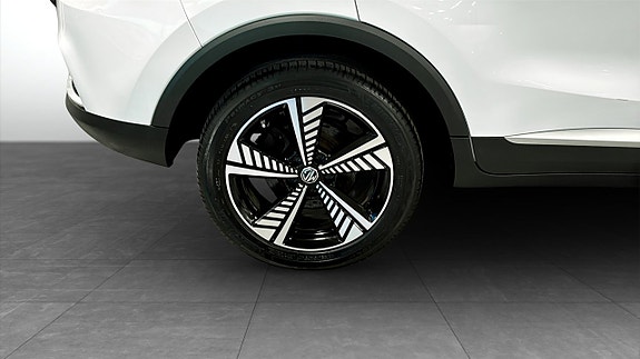 MG ZS 9 of 18