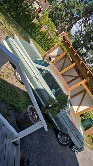 Cadillac Sedan DeVille 12 of 18