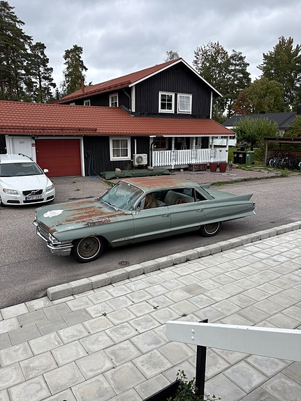 Cadillac Sedan DeVille 18 of 18