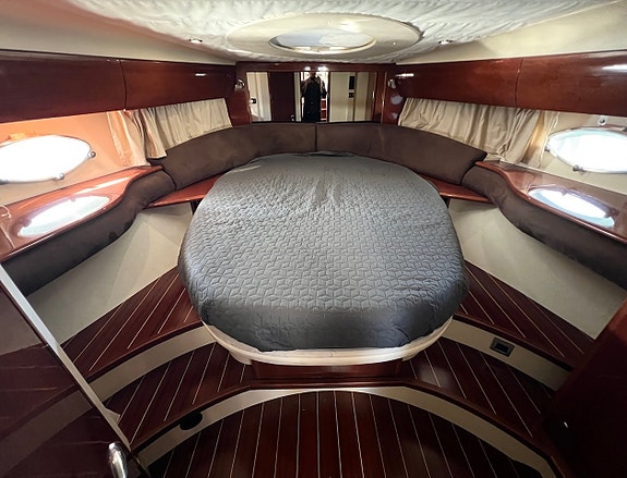 Princess V50 -99 | 2 x Volvo Penta TAMD122 EDC 620 hk | Byte 10 of 12