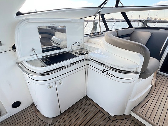Princess V50 -99 | 2 x Volvo Penta TAMD122 EDC 620 hk | Byte 6 of 12