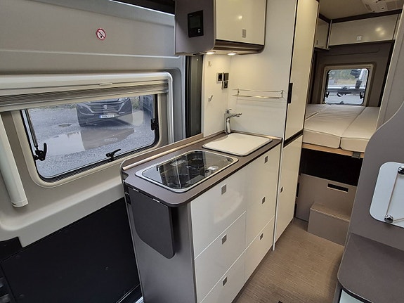Bürstner Harmony Line dubbla AC, 2 sitt och sovplatser, dragkrok, dieselvärme 11 of 26