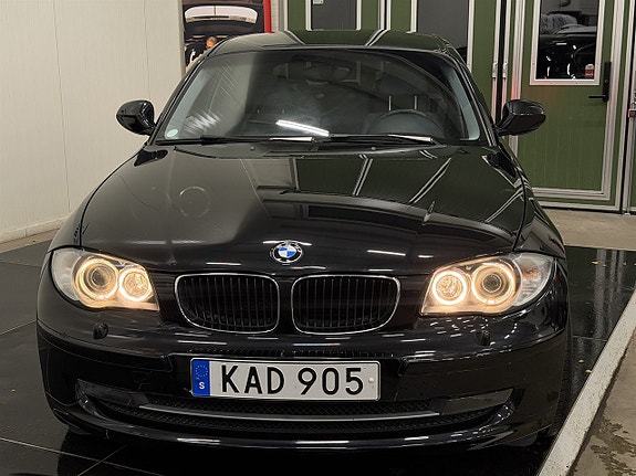 BMW 120i 7 of 20