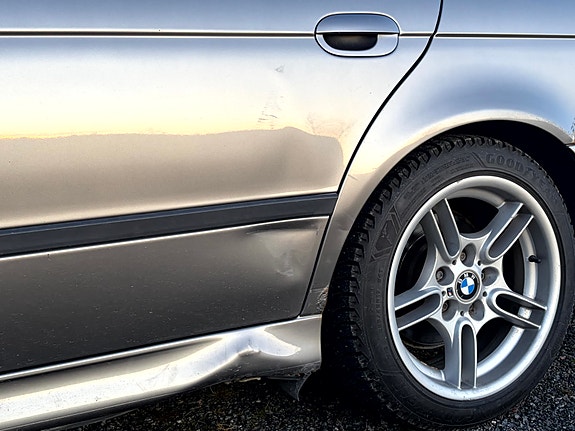 BMW 525i 5 of 9