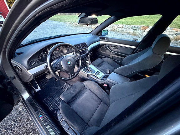 BMW 525i 6 of 9