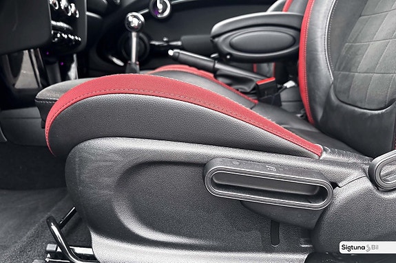 MINI John Cooper Works 11 of 26