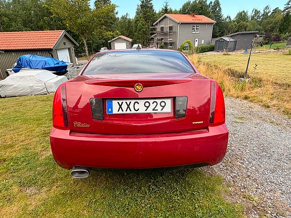 Cadillac BLS 9 of 12