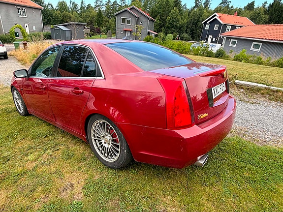 Cadillac BLS 4 of 12