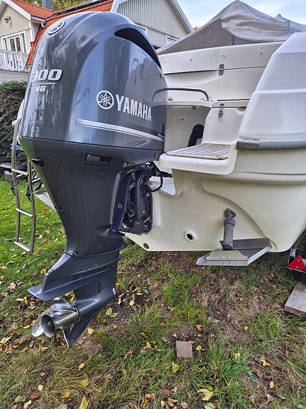 Yamarin 76 DC / Yamaha 300 hk / inkl.båtkärra 4 of 17