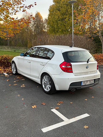 BMW 120d 3 of 6