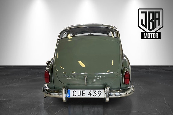 Volvo PV 9 of 17