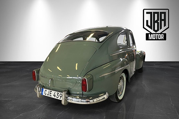 Volvo PV 8 of 17