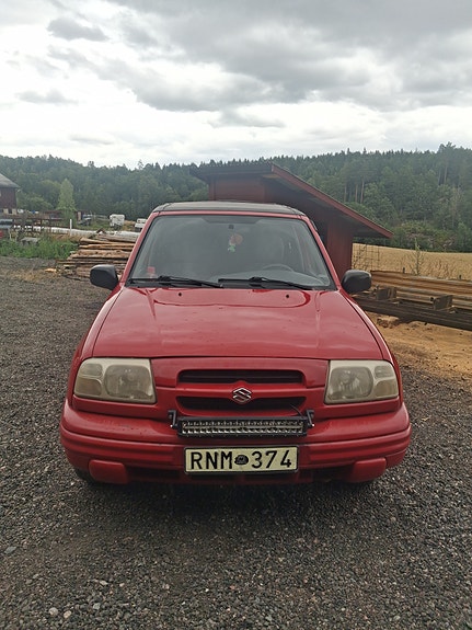 Suzuki Grand Vitara 3 of 4
