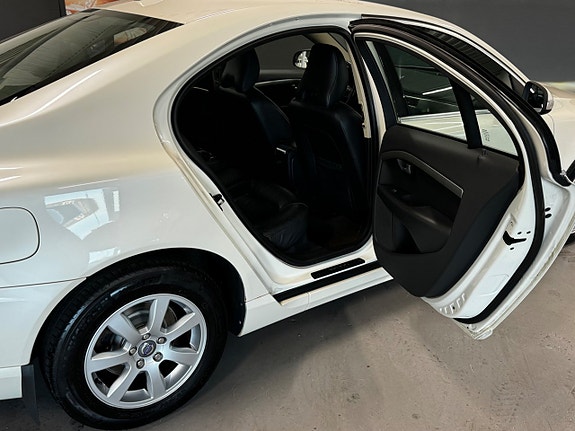 Volvo S80 19 of 30