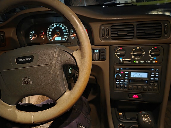 Volvo V70 5 of 5