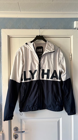 Product image 1 of 8