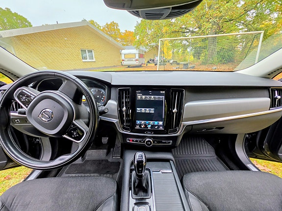 Volvo V90 8 of 10