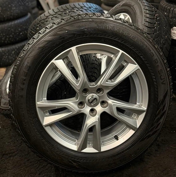 Product image 1 of 9