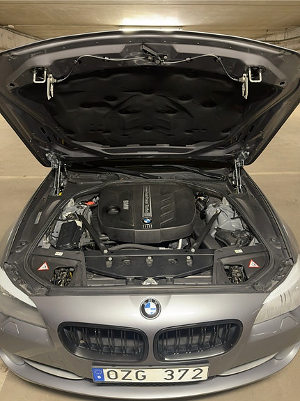 BMW 525d 8 of 13