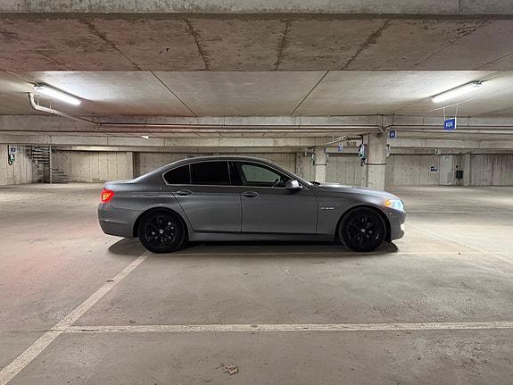 BMW 525d 4 of 13