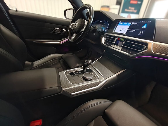 BMW 330e 15 of 23