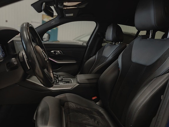 BMW 330e 13 of 23