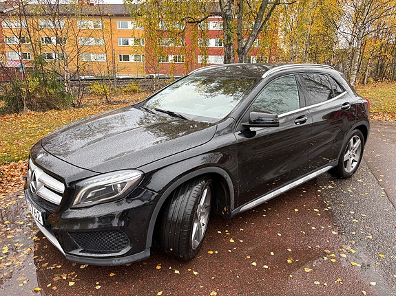 Mercedes-Benz GLA 220 5 of 9