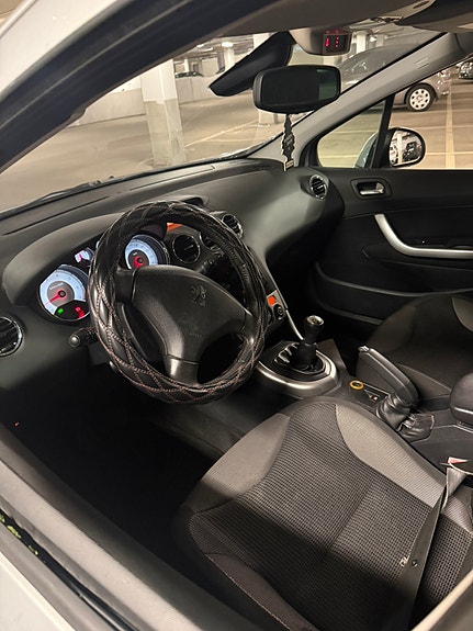 Peugeot 308 12 of 16