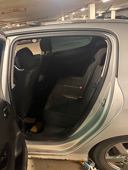 Peugeot 308 14 of 16