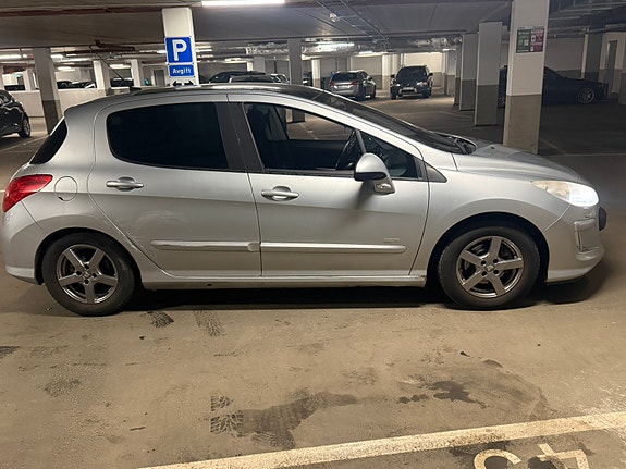 Peugeot 308 10 of 16