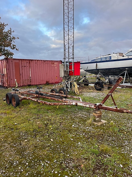 Båttrailer först till kvarn!