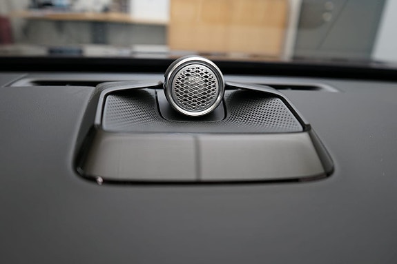 Volvo ES90 15 of 20