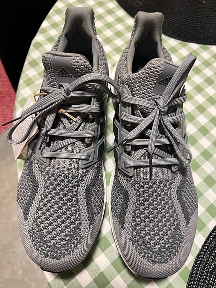 ADIDAS SKOR HELT NYA OANVÄNDA
