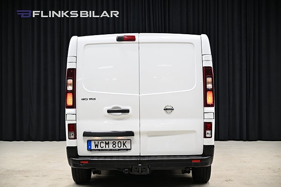 Nissan NV300 15 of 27
