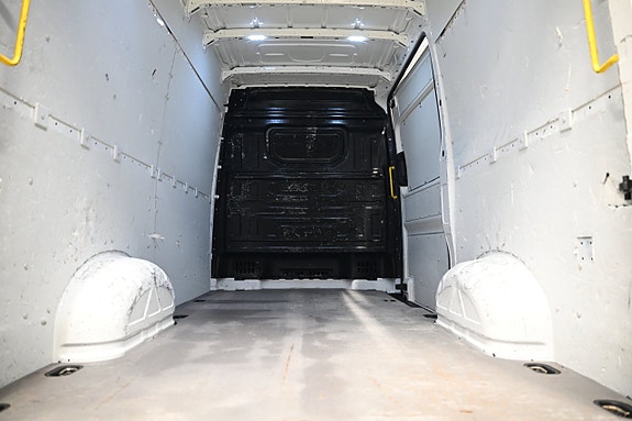 Volkswagen Crafter 6 of 24
