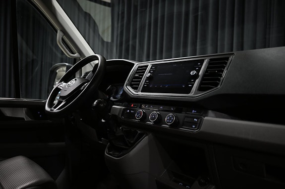 Volkswagen Crafter 24 of 24