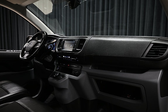 Opel Vivaro 22 of 30