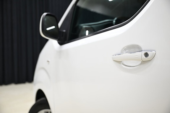 Opel Vivaro 17 of 30