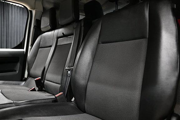 Opel Vivaro 12 of 30