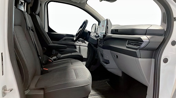 Ford Custom Tourneo 3 of 9
