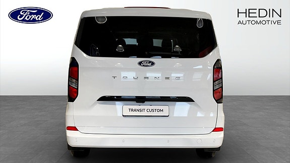Ford Custom Tourneo 7 of 9