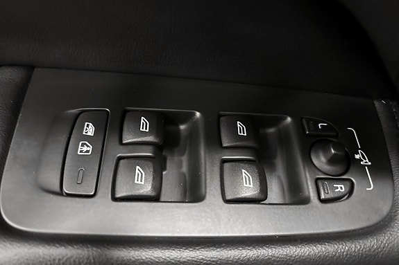 Volvo XC60 27 of 28