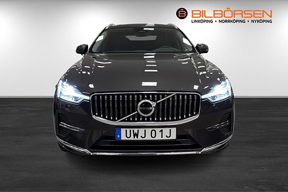 Volvo XC60 2 of 28