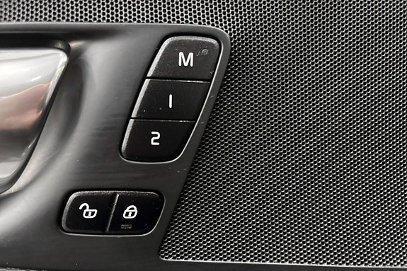 Volvo XC60 26 of 28